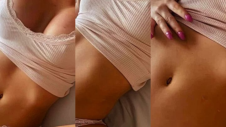 sexy onlyfans model Autumren in a sexy lingerie
