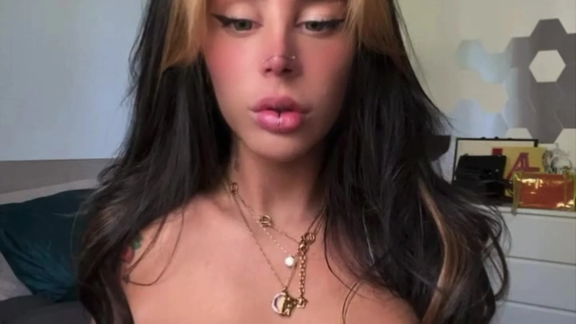 sexy Alex Mucci sakes her big tits in onlyfans leaked video