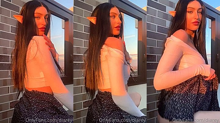 onlyfans Ari Baby pulls her up her skirt to show her small ass