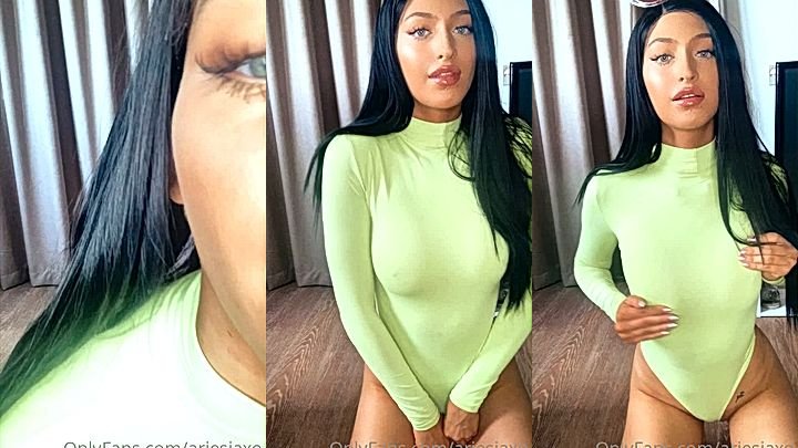 Ari Baby dancing and teasing on camera