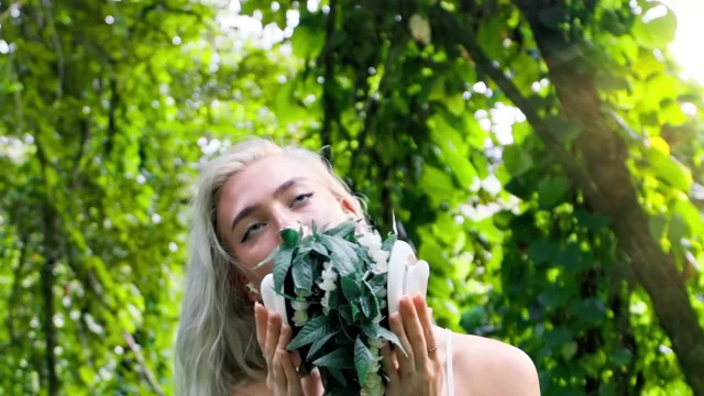 Ari Baby ASMR in nature licking the michrophone calm and relax