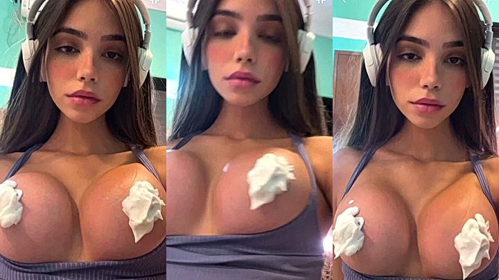 Giulia Rosa exposing her fake tits in onlyfans leaked video
