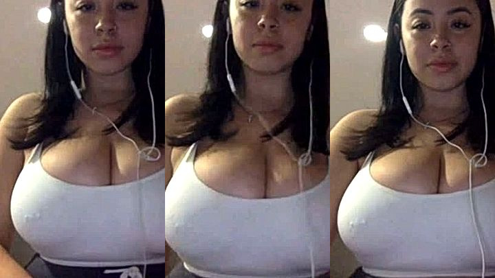 AudryAdames onlyfans wrapped her big tits inside her top