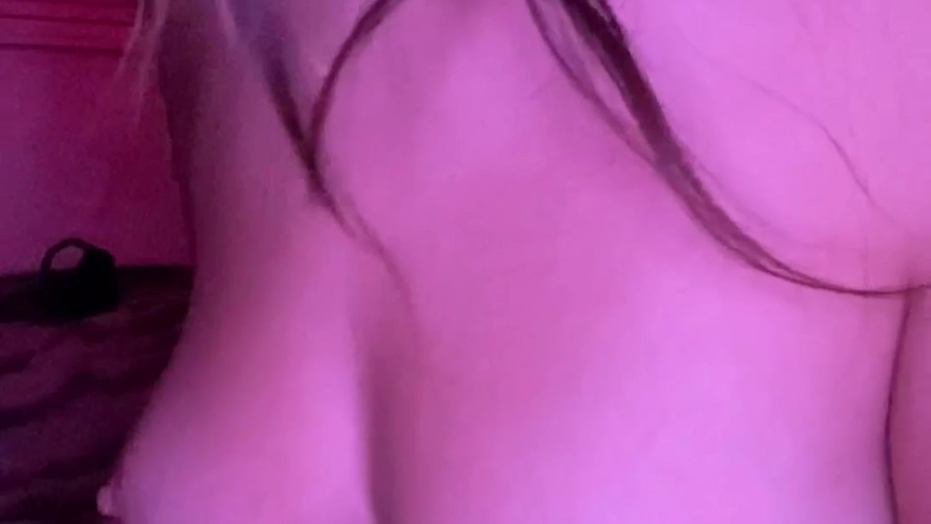 onlyfans Skye Summers giving a handjob and sucking dick in leaked video
