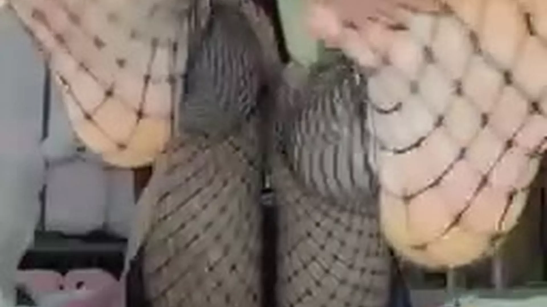 Strawbeariemilkk tease video showing off her feet