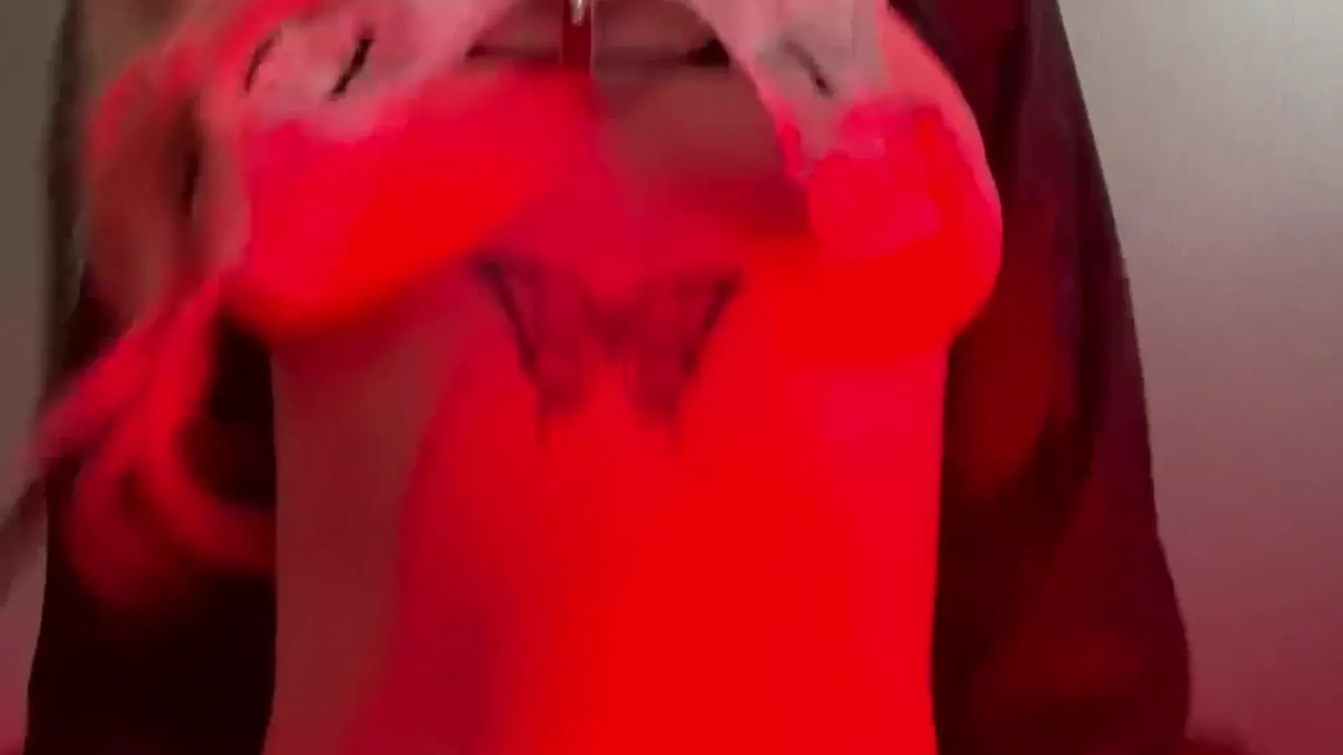 sexy Imsadspice pull her panties aside fingering herslf in leaked video