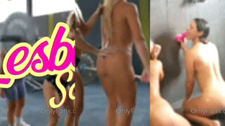 2 sexy model kissing and masturbating with dildo in leaked video