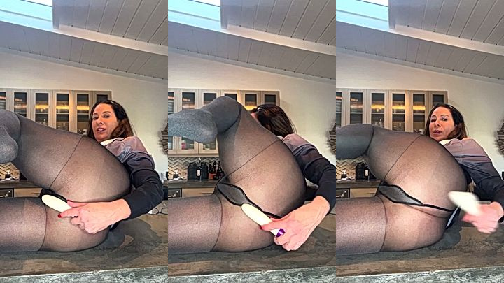 onlyfans leaked xxx video Christy Canyon rubbing her pussy on camera