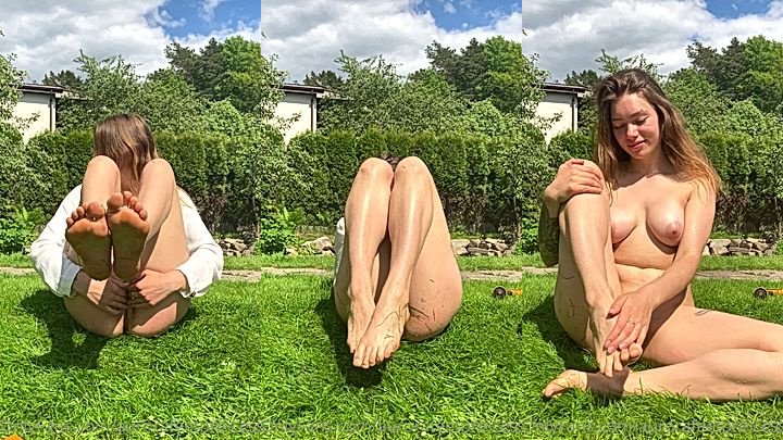 aventurinex onlyfans spraying water on her pussy and feet