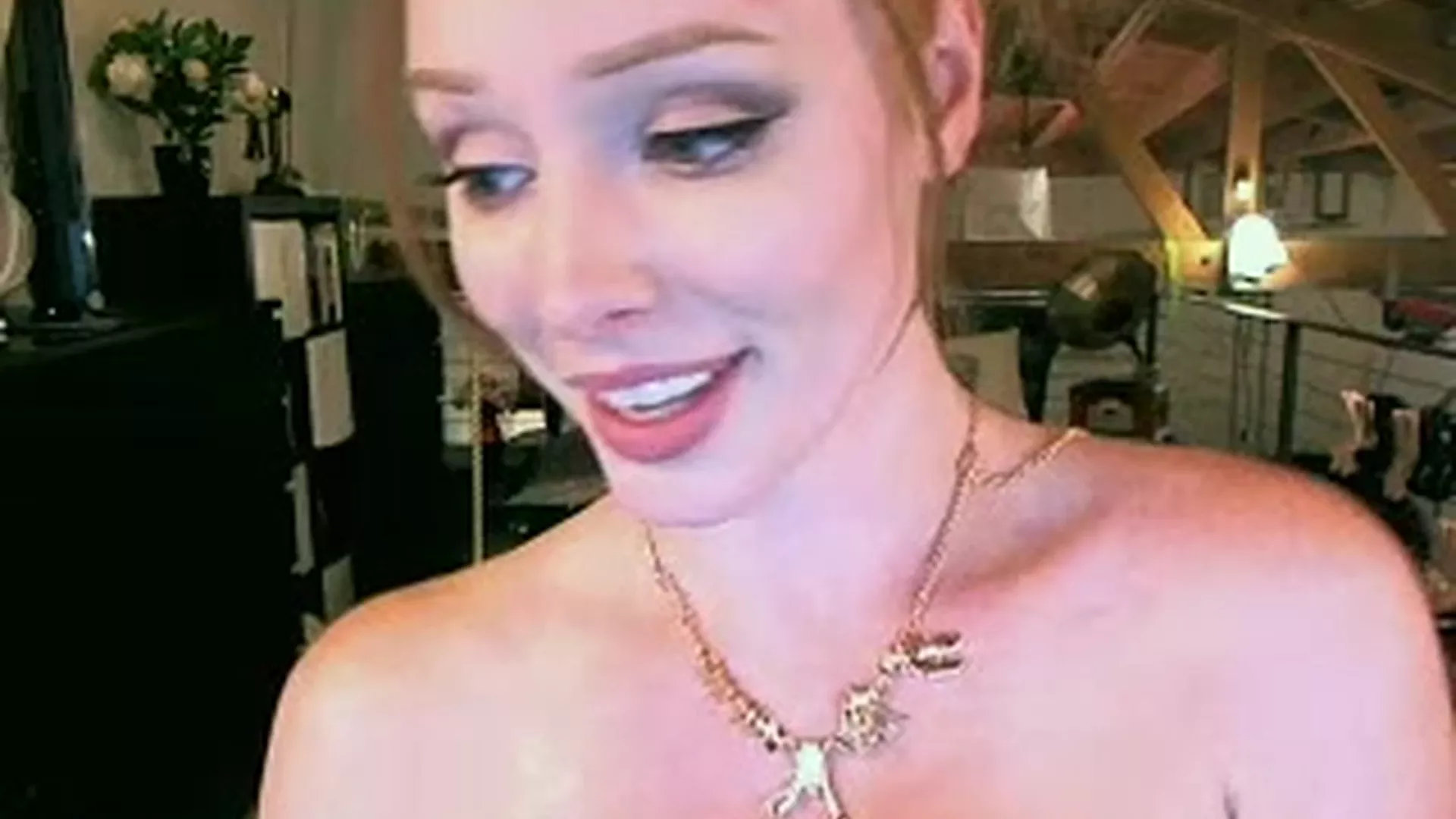 onlyfans Austin White showing off her big tits in newly leaked video
