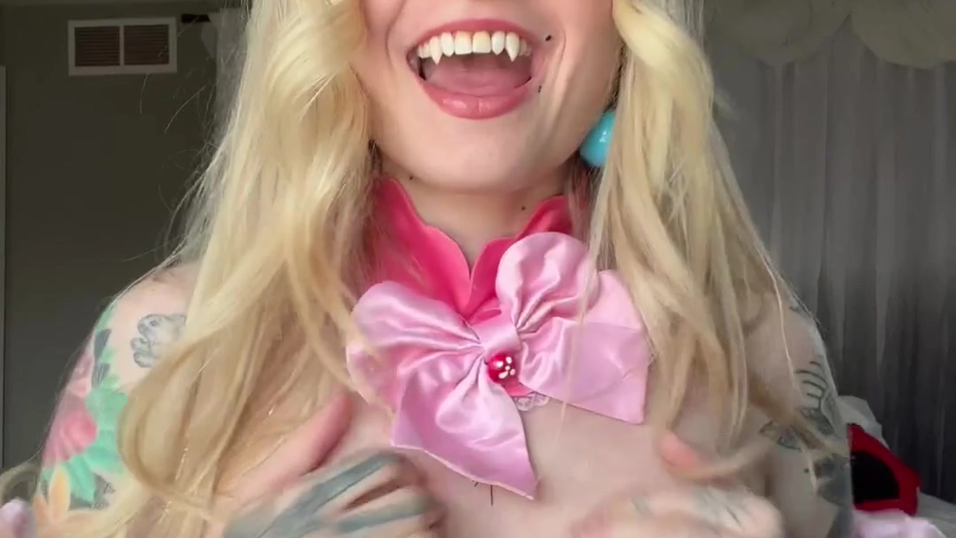 onlyfans leaked xxx video of Imsadspice pulling downe her top to play with her tits